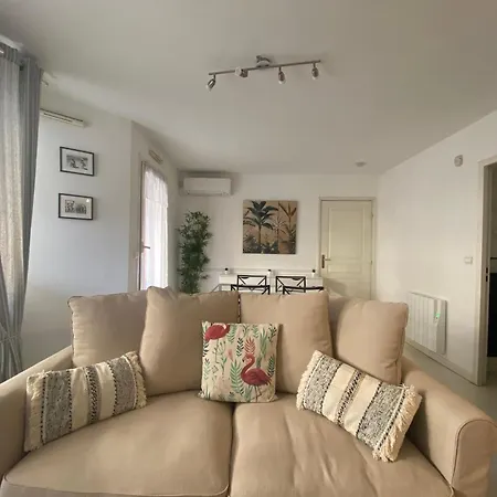 Admiral Plazza דירה מנטון